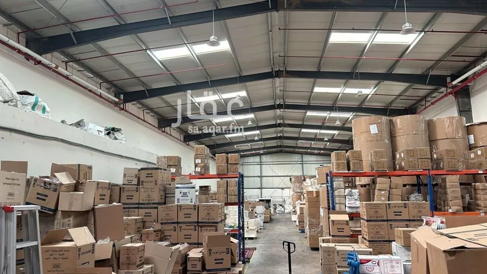 مستودع 3265 م² في المصفاة 2