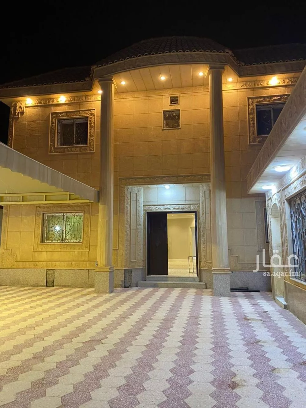 فيلا 8 غرف في الخليج