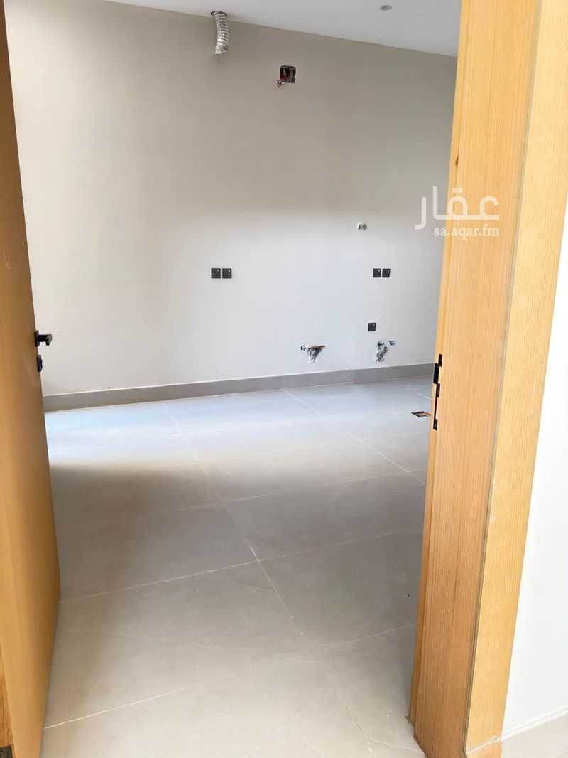 7 bedroom villa in Al Yarmouk, Riyadh 11