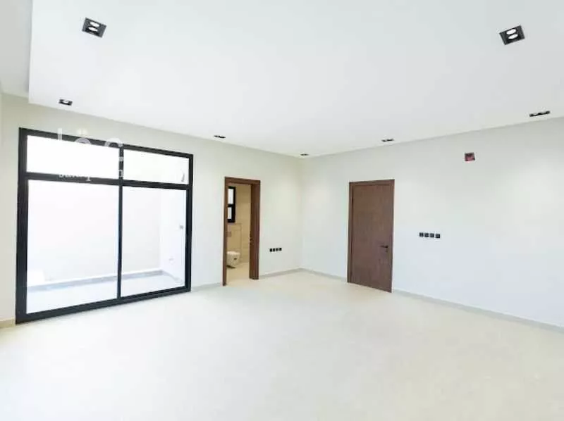 4 bedroom villa in Qurtubah, Riyadh 28