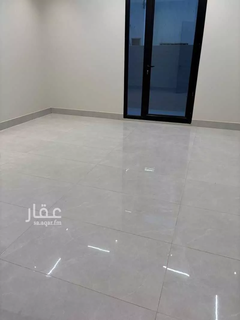 3 bedroom floor in King Faisal 3