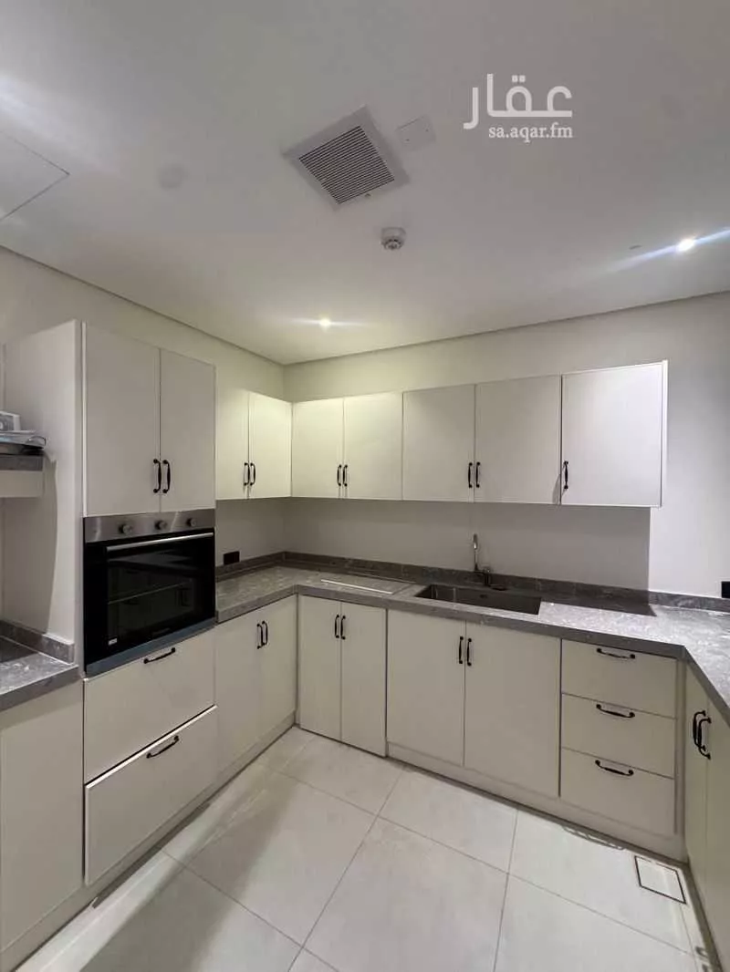 3 bedroom apartment in Hittin 4