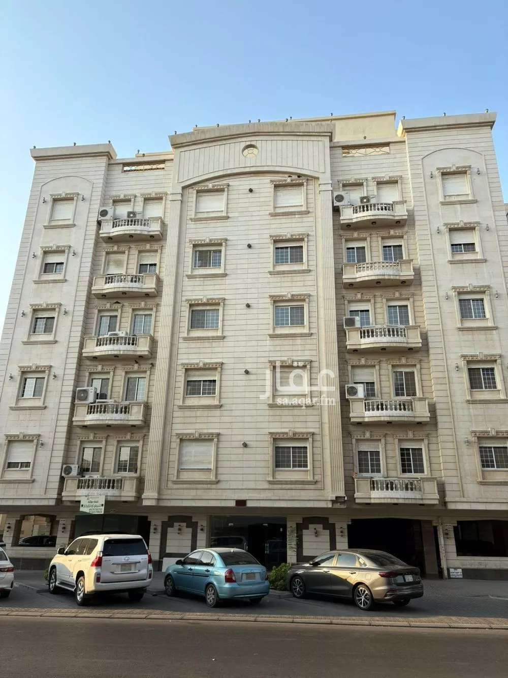 شقة 4 غرف في الحمراء 3