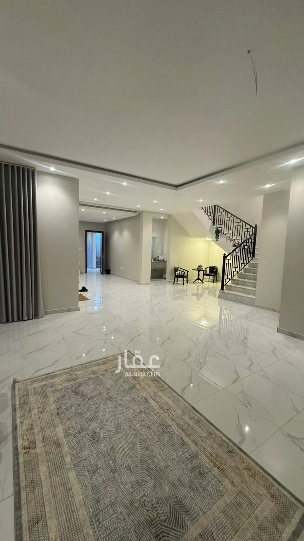6 bedroom villa in Dahiat King Fahd 3