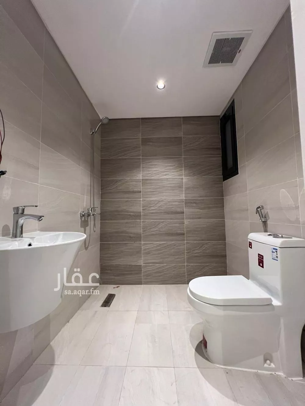 4 bedroom villa in Al Rimal, Riyadh 9