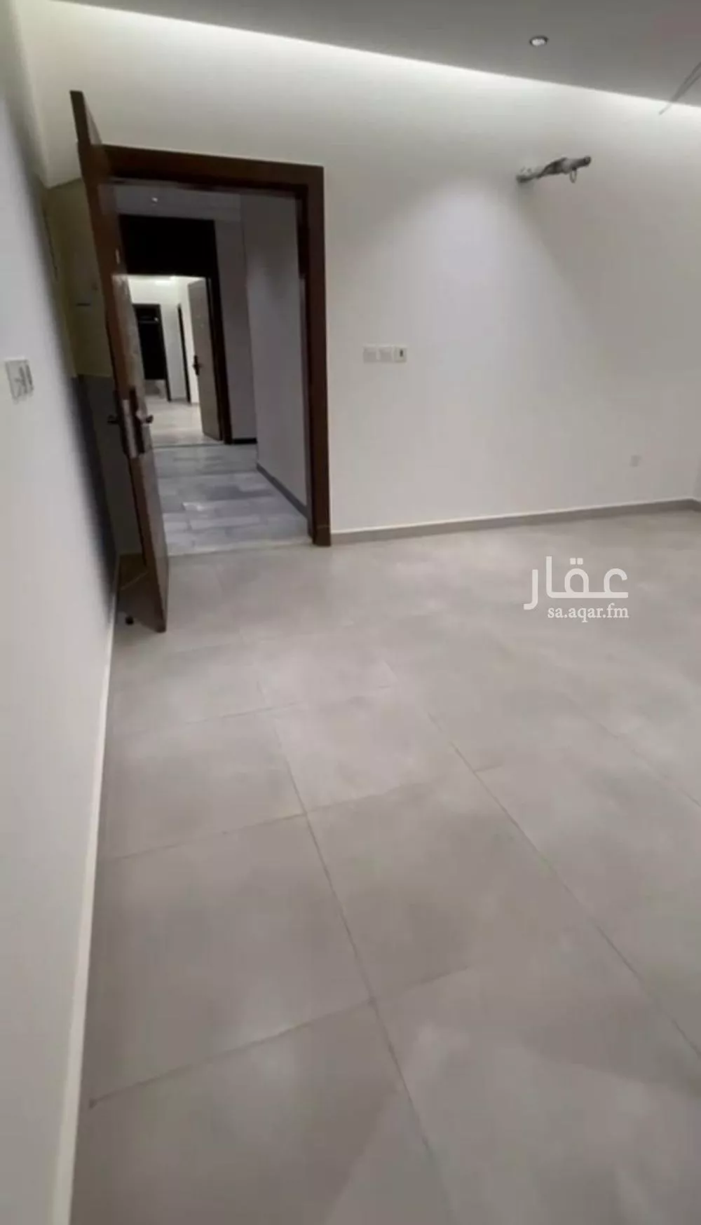 شقة 4 غرف في الريان 5