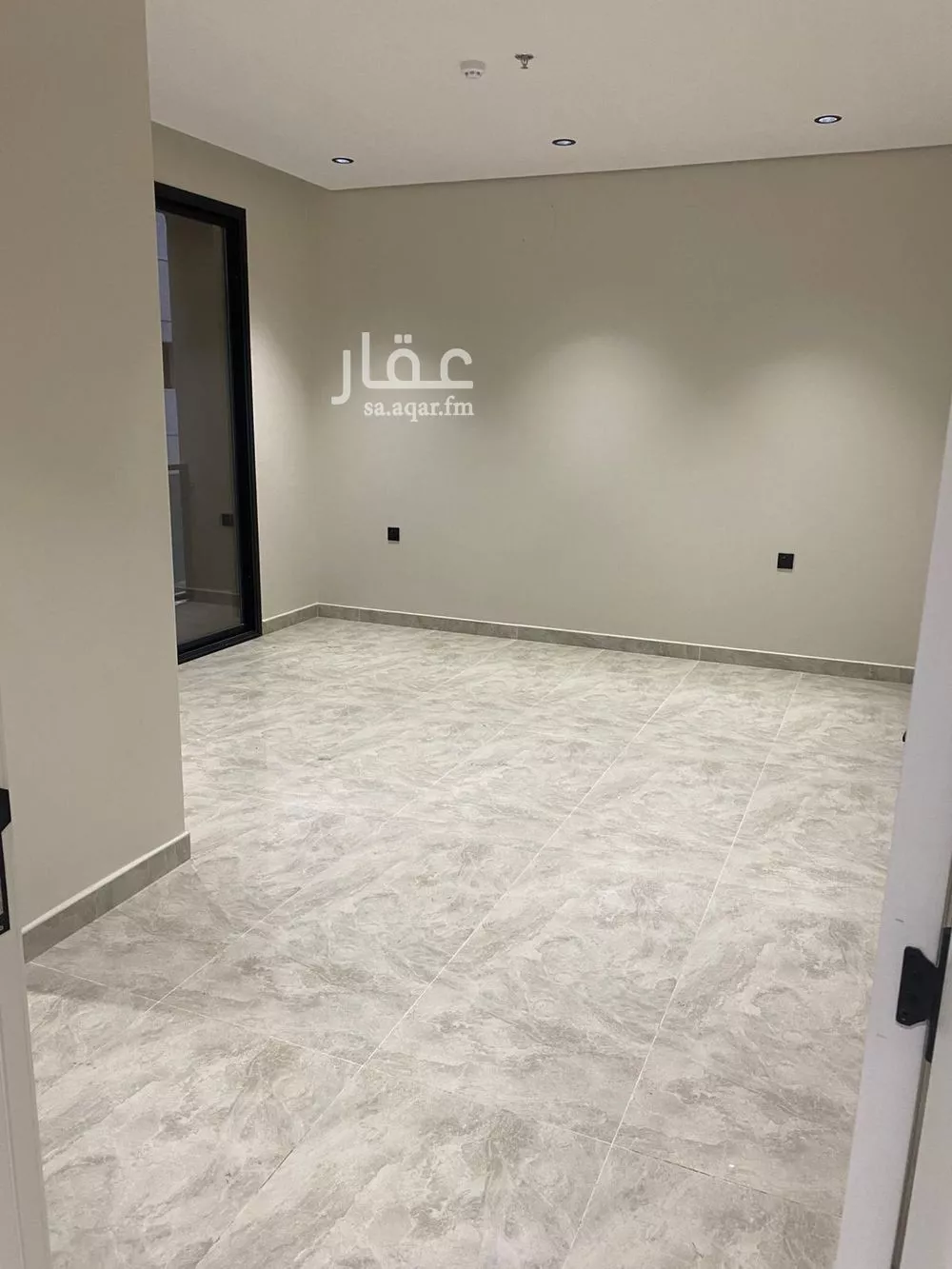 3 bedroom apartment in Al Hamra, Eastern Province 6