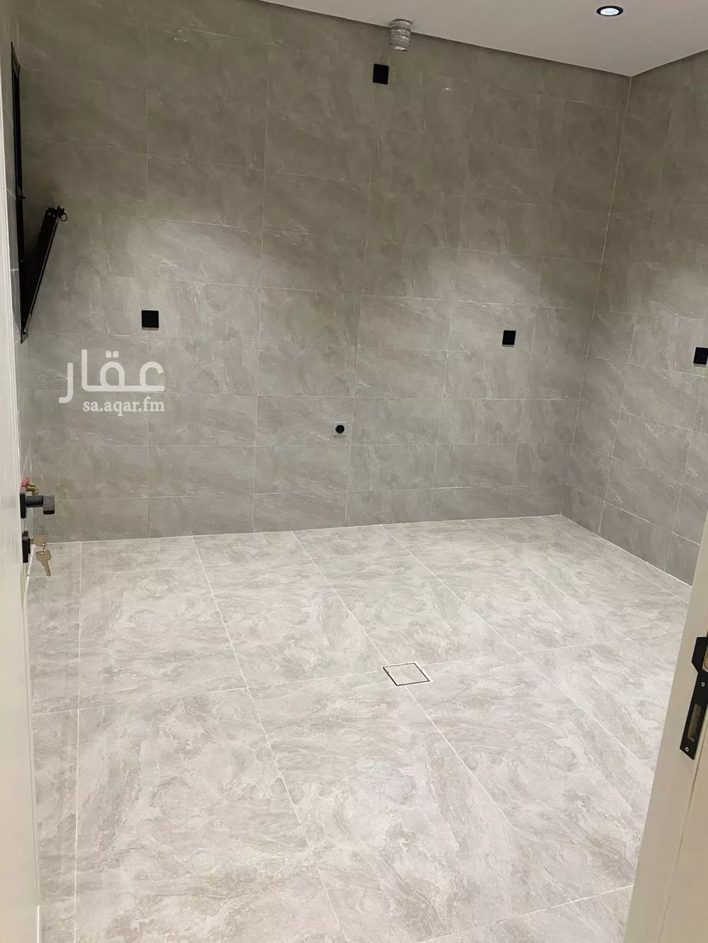 3 bedroom apartment in Al Hamra, Eastern Province 8