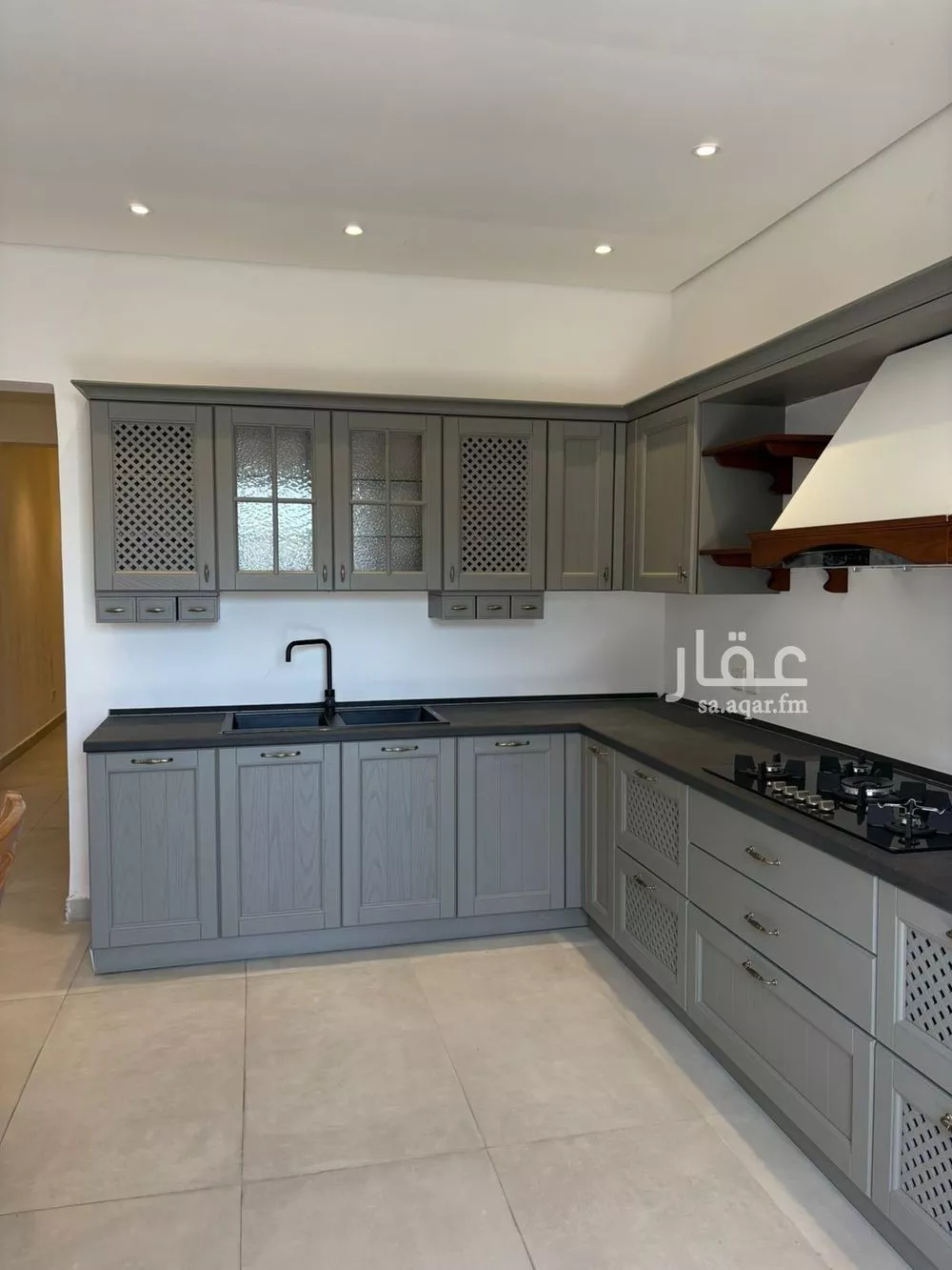 3 bedroom apartment in Al Shati 2