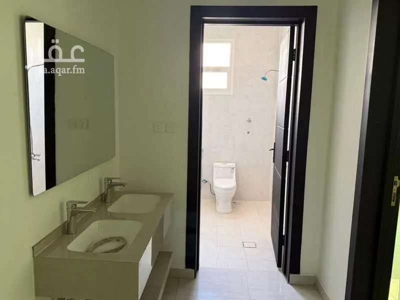 فيلا 5 غرف في الشرق 5