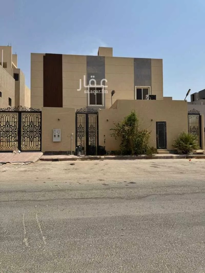 فيلا 8 غرف في العارض 1