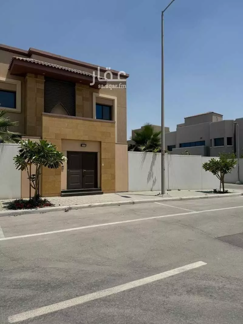 5 bedroom villa in Aramco 1