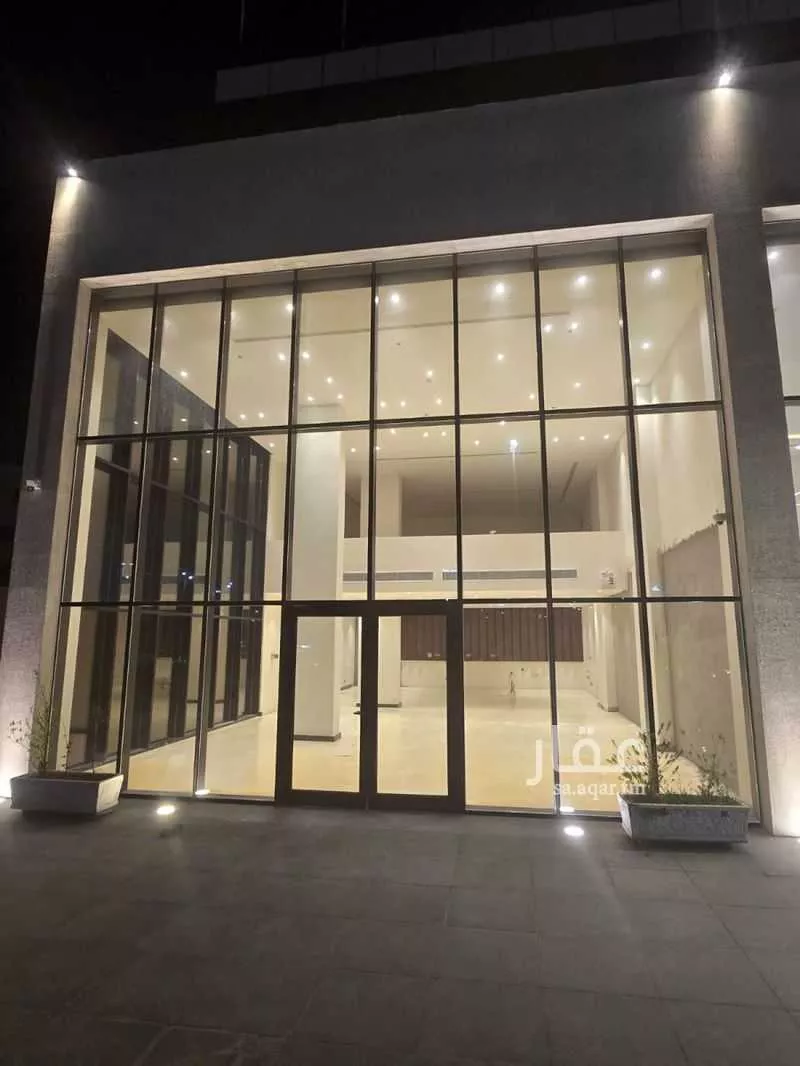 محل 205 م² في العليا 1