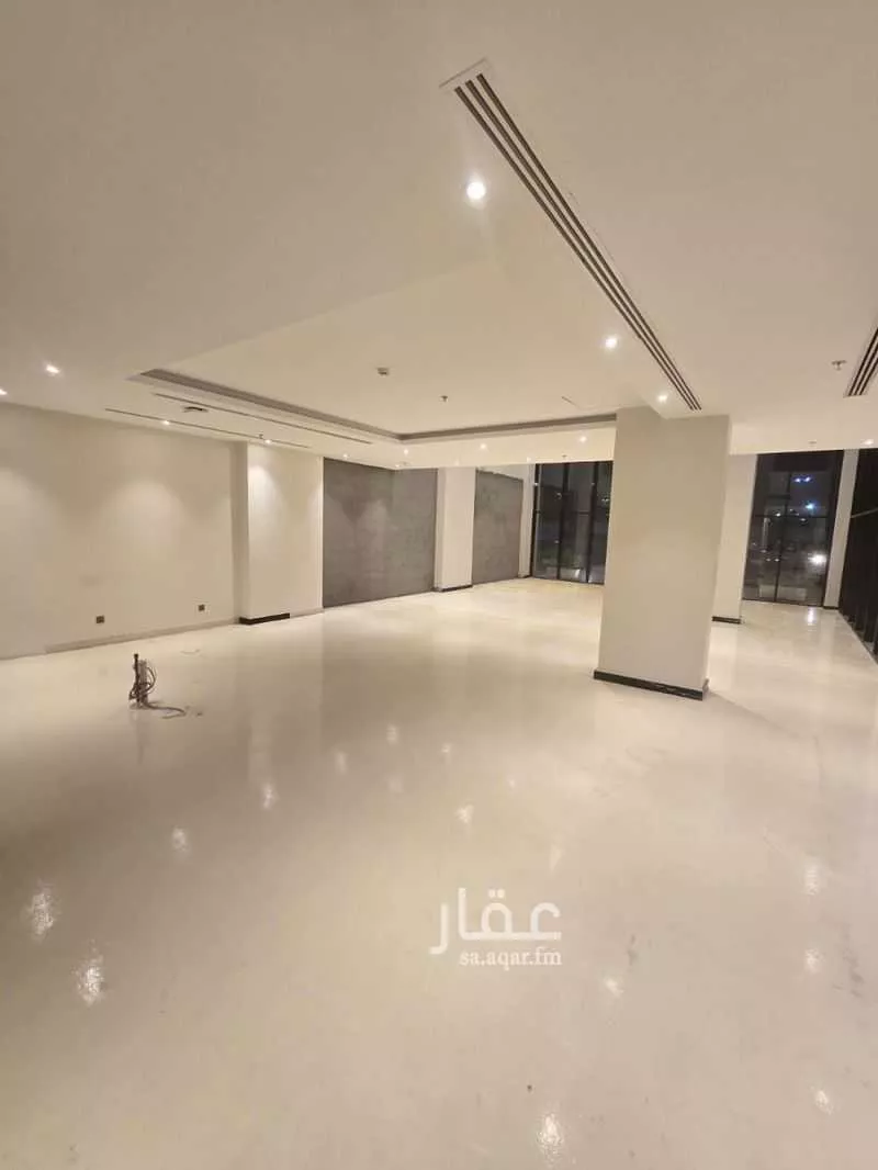 محل 205 م² في العليا 3