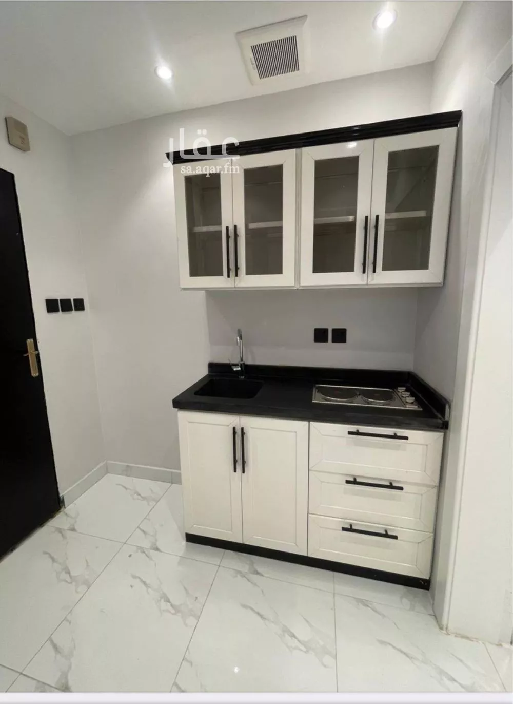 شقة 1 غرف في العقيق 5