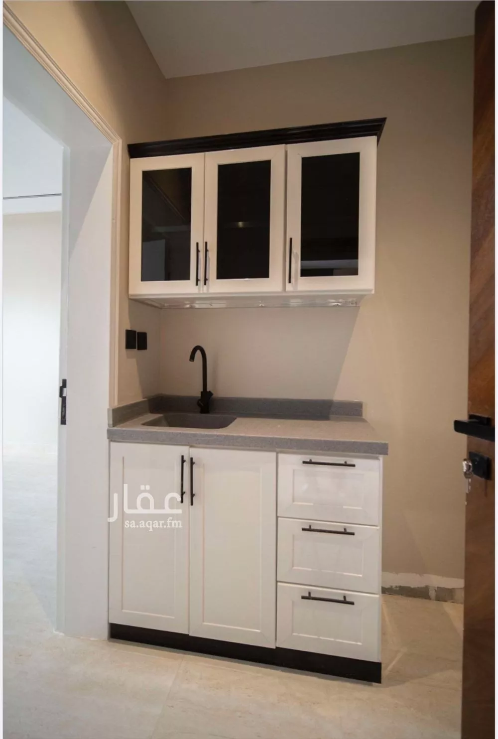 1 bedroom apartment in Al Qairawan 3