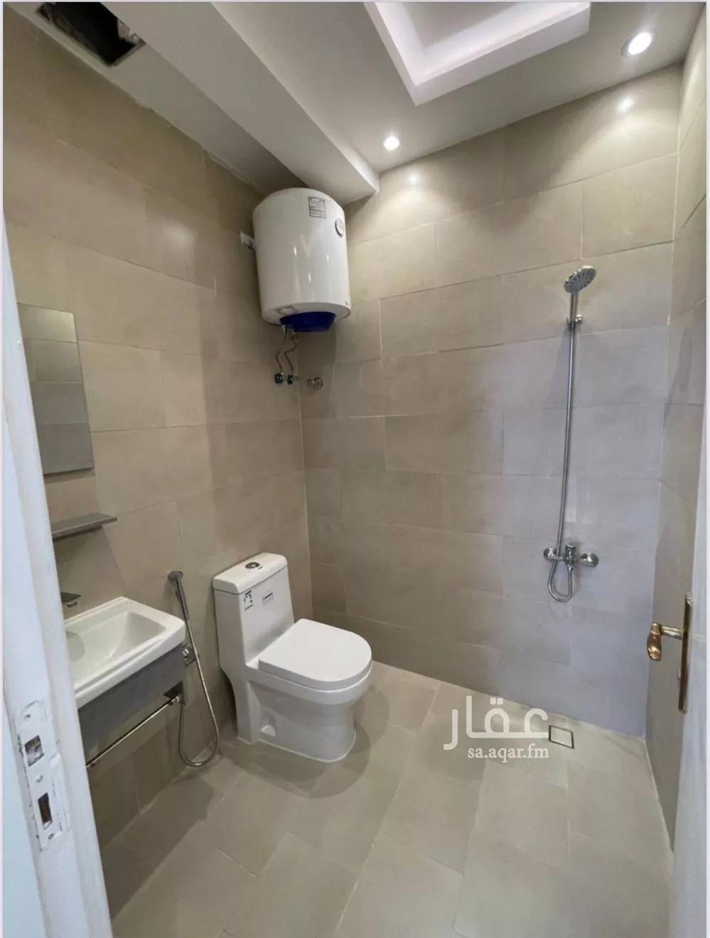 شقة 1 غرف في العقيق 2