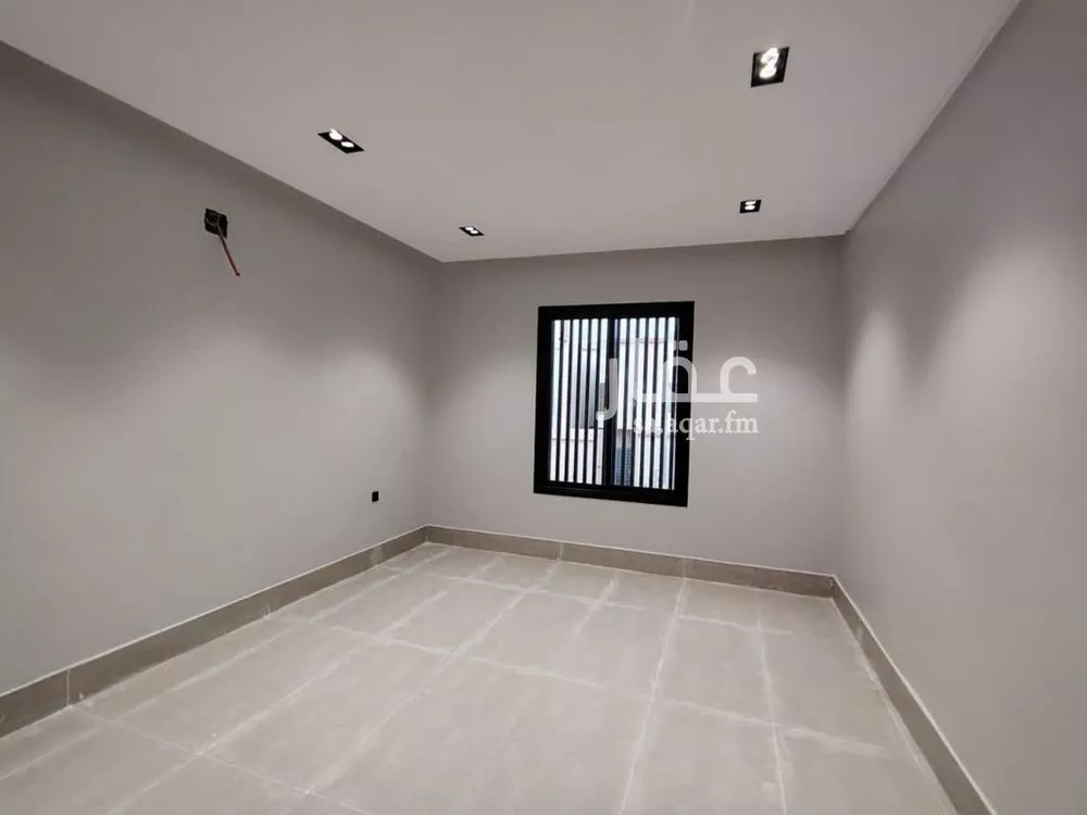 فيلا 5 غرف في عكاظ 4