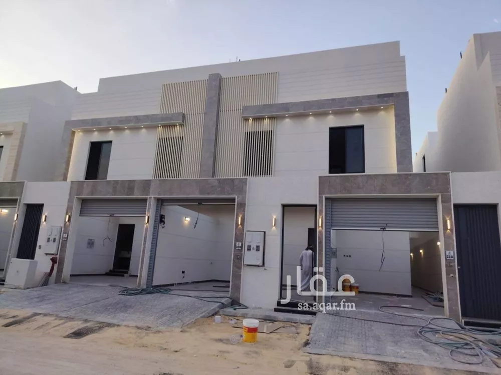 فيلا 5 غرف في عكاظ 1
