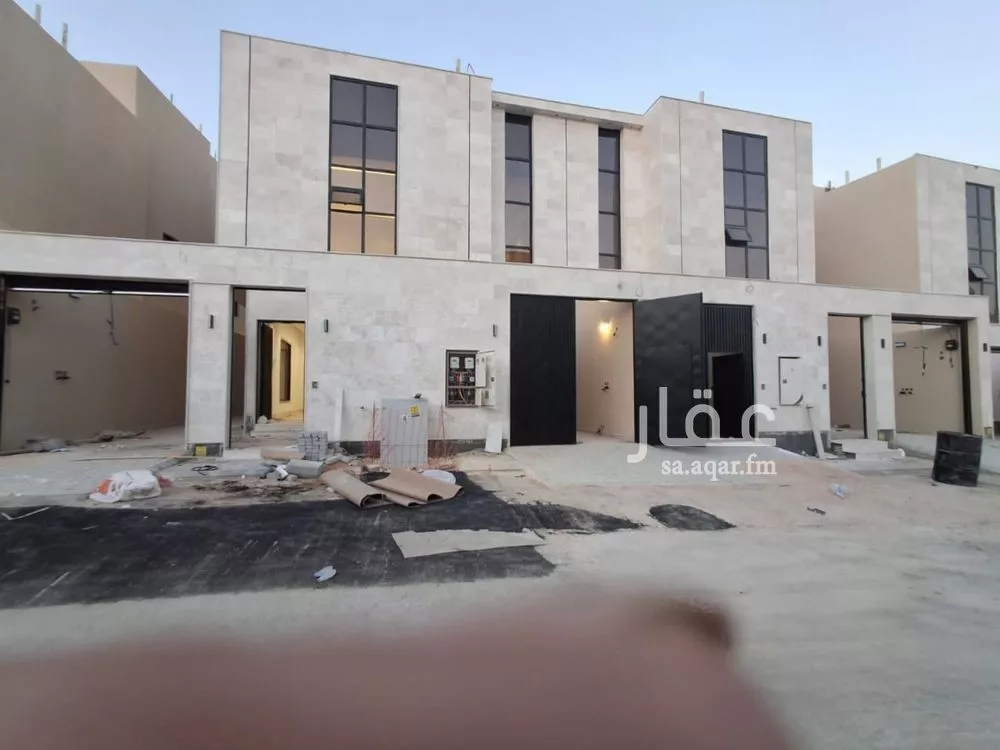 5 bedroom floor in Tuwaiq 1
