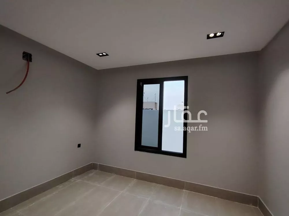 فيلا 5 غرف في عكاظ 3