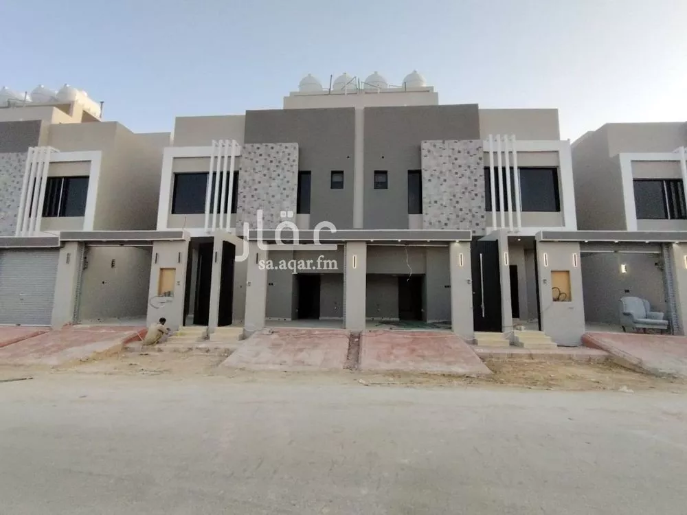 5 bedroom floor in Badr 1