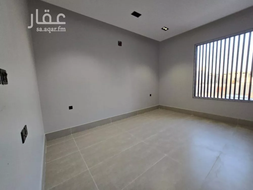 فيلا 5 غرف في عكاظ 4