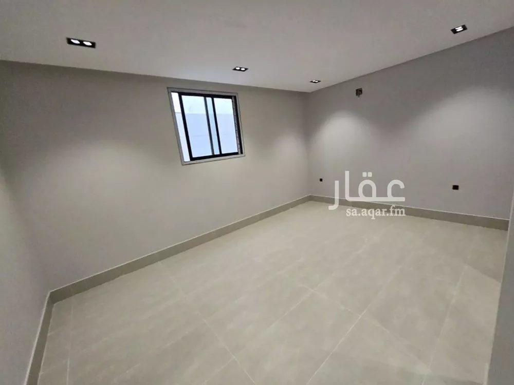 فيلا 5 غرف في عكاظ 5