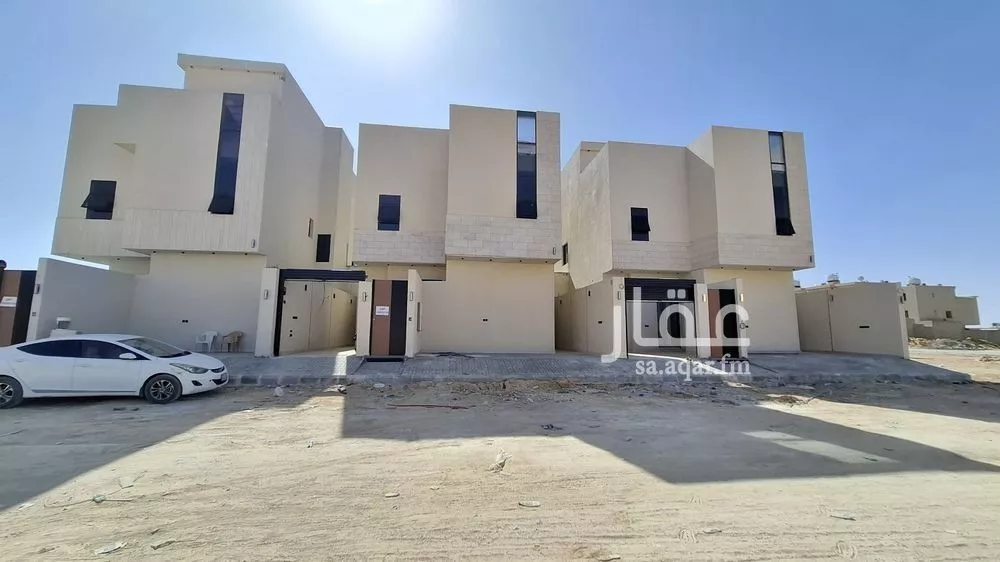 3 bedroom floor in Dahiat Namar 1