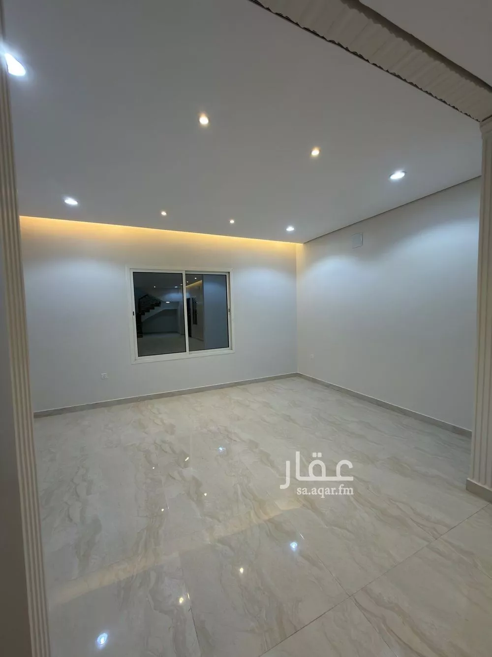 فيلا 7 غرف في العارض 5