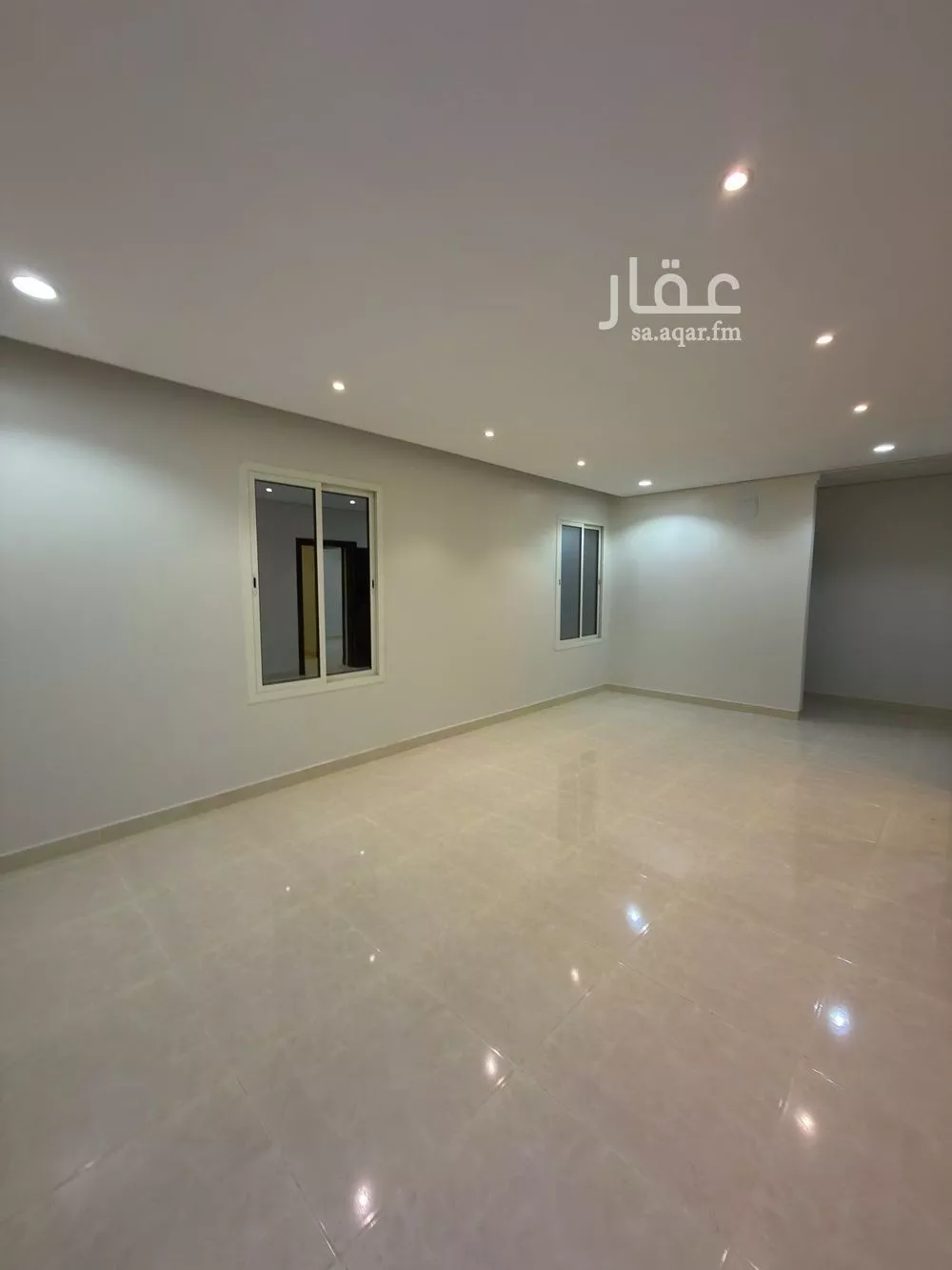 فيلا 7 غرف في العارض 3