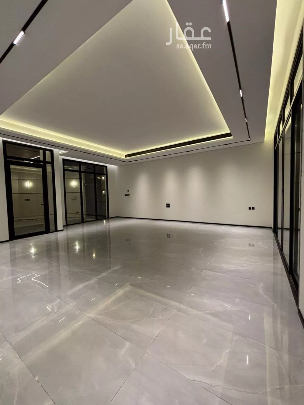 فيلا 6 غرف في العارض 4