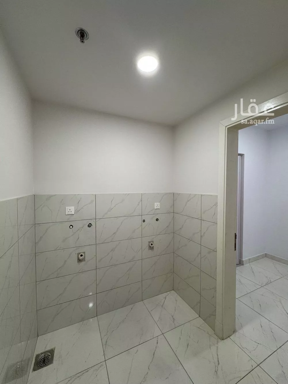 شقة 3 غرف في الحمرا 4