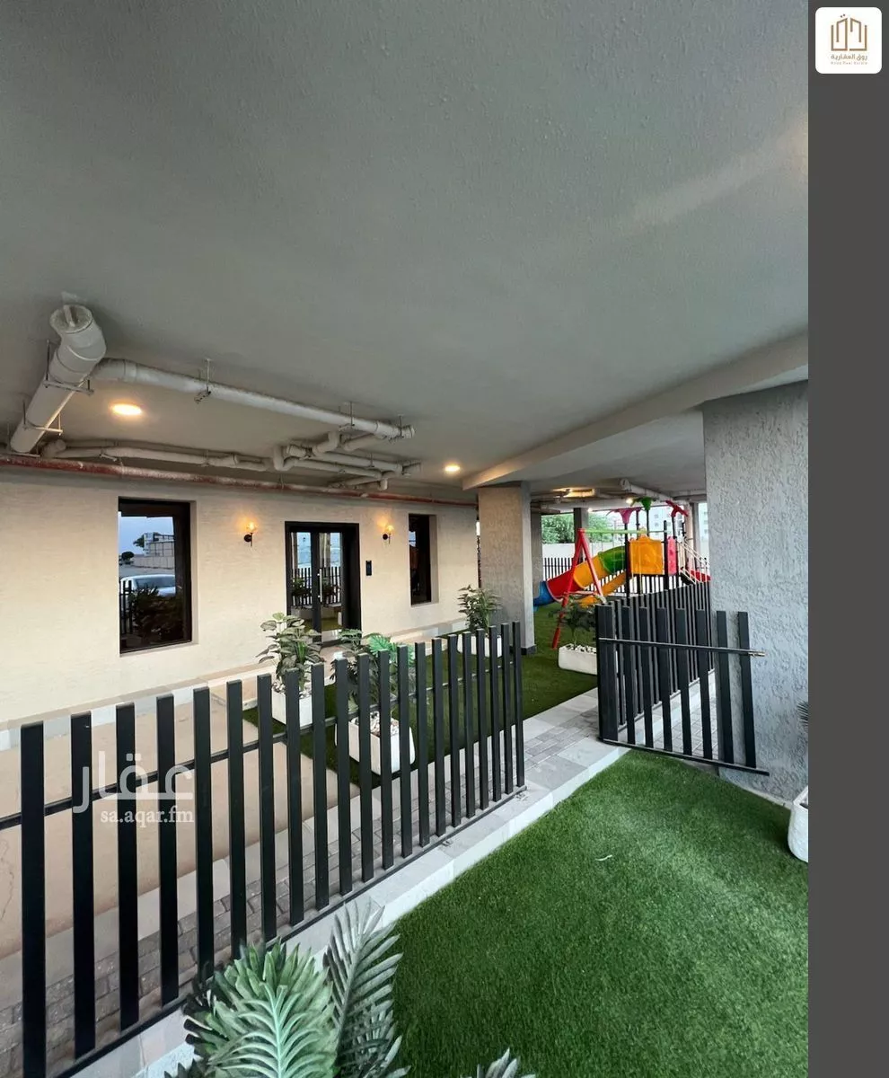 شقة 3 غرف في الحمرا 2