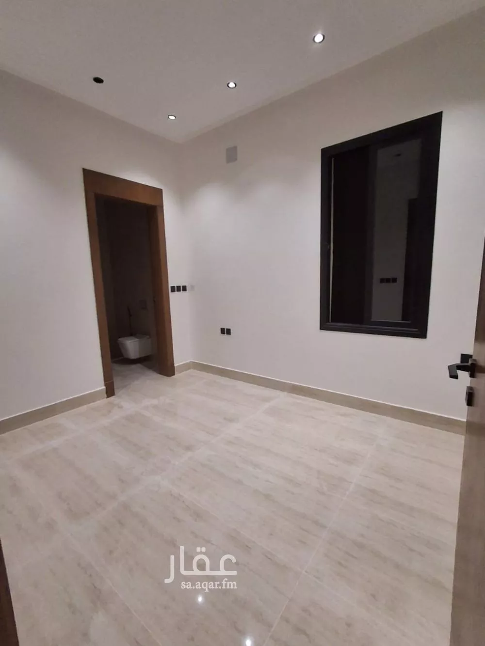 3 bedroom floor in Dhahrat Namar 3
