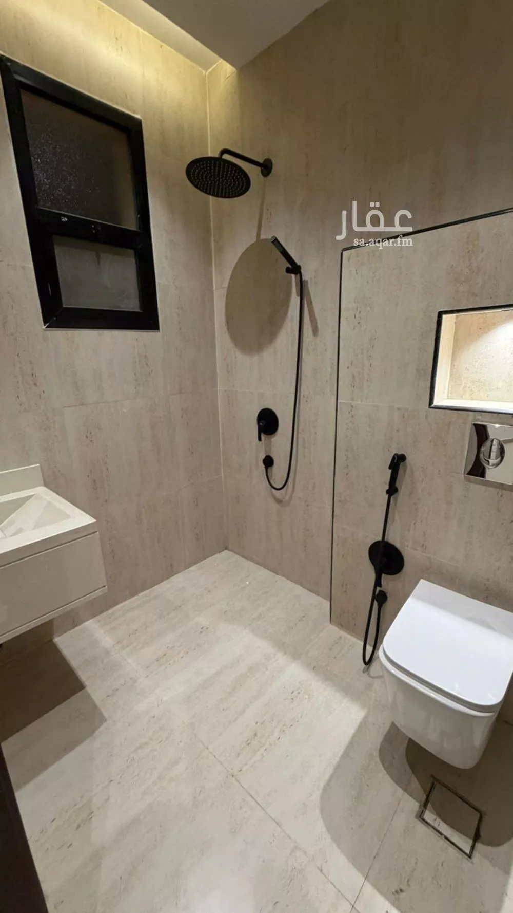 شقة 4 غرف في الرمال 4