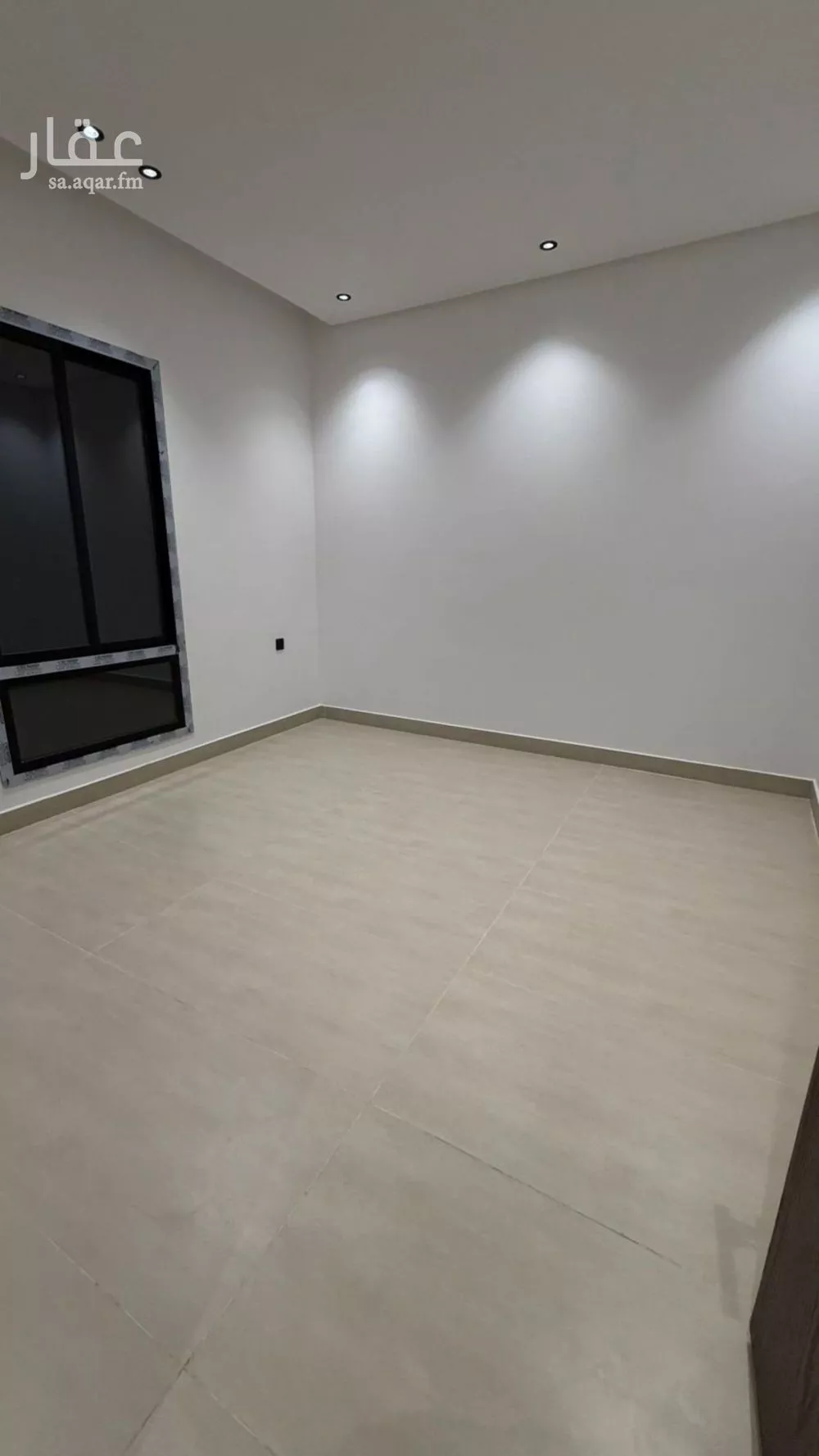 شقة 4 غرف في الرمال 3