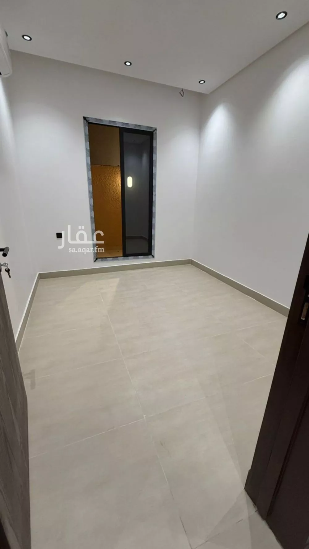 شقة 4 غرف في الرمال 5