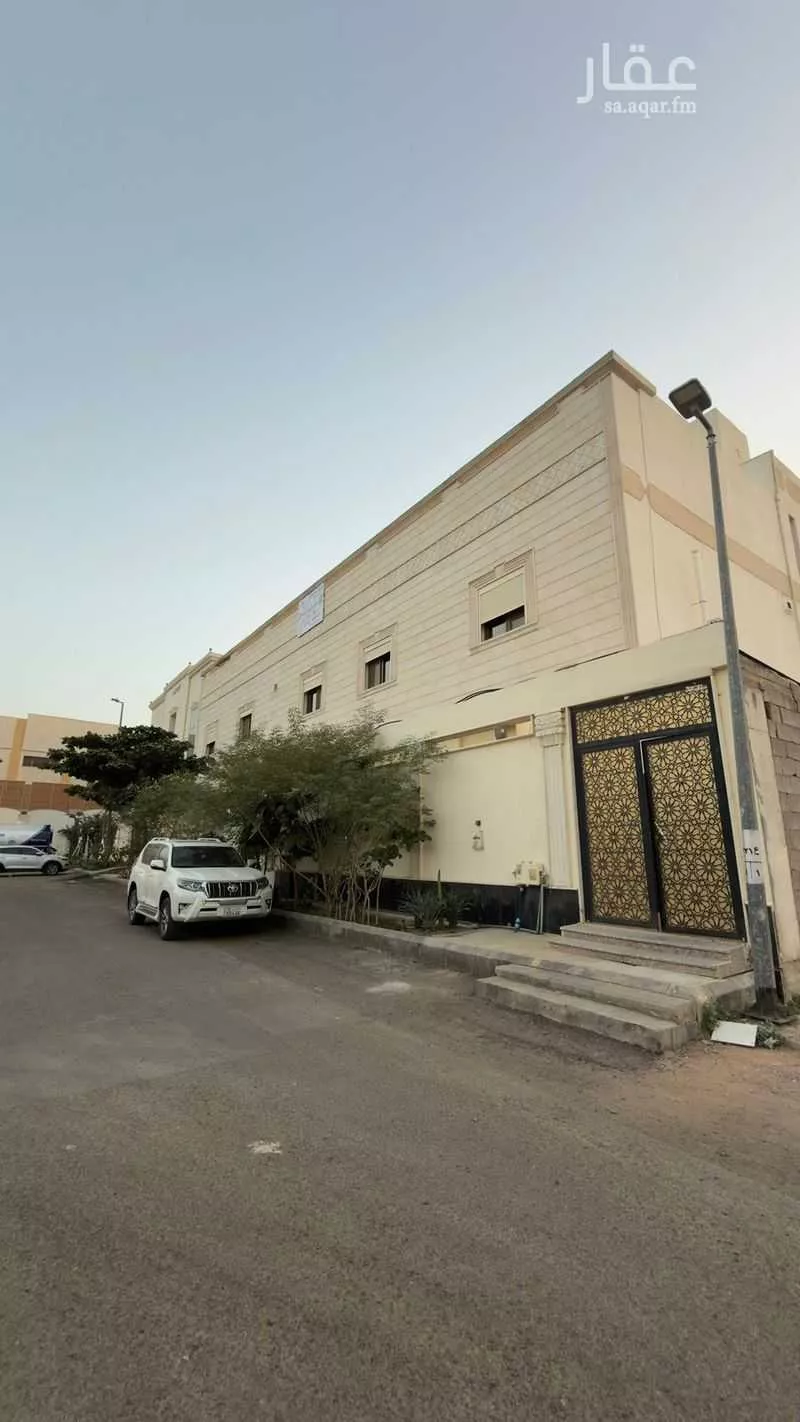 عمارة 828 م² في مذينب 4