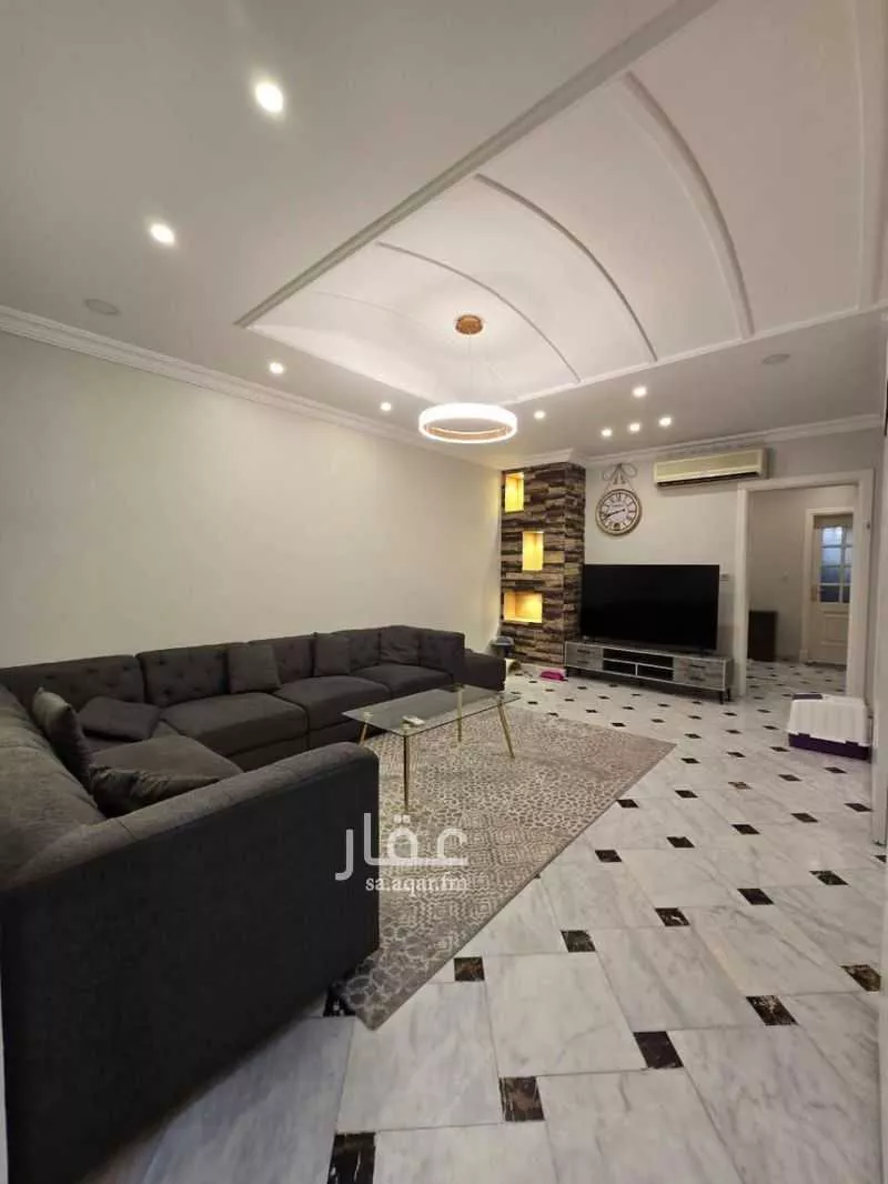 720 sqm building in Al Yaqout 3