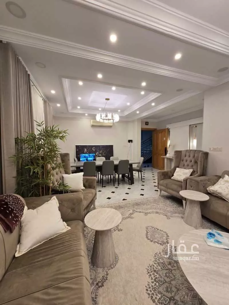 720 sqm building in Al Yaqout 5