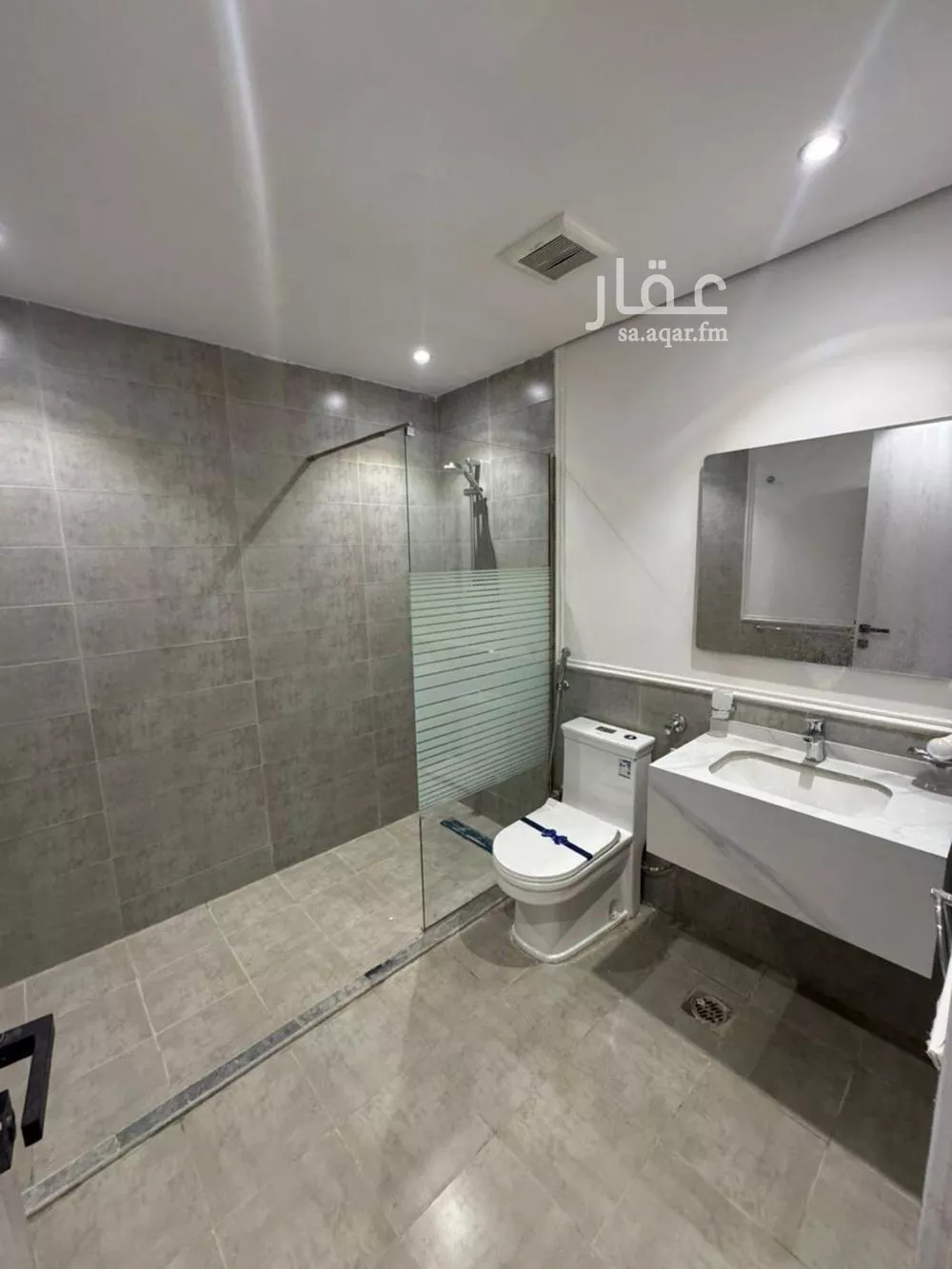 5 bedroom apartment in Al Hamdaniyah, Jeddah 15