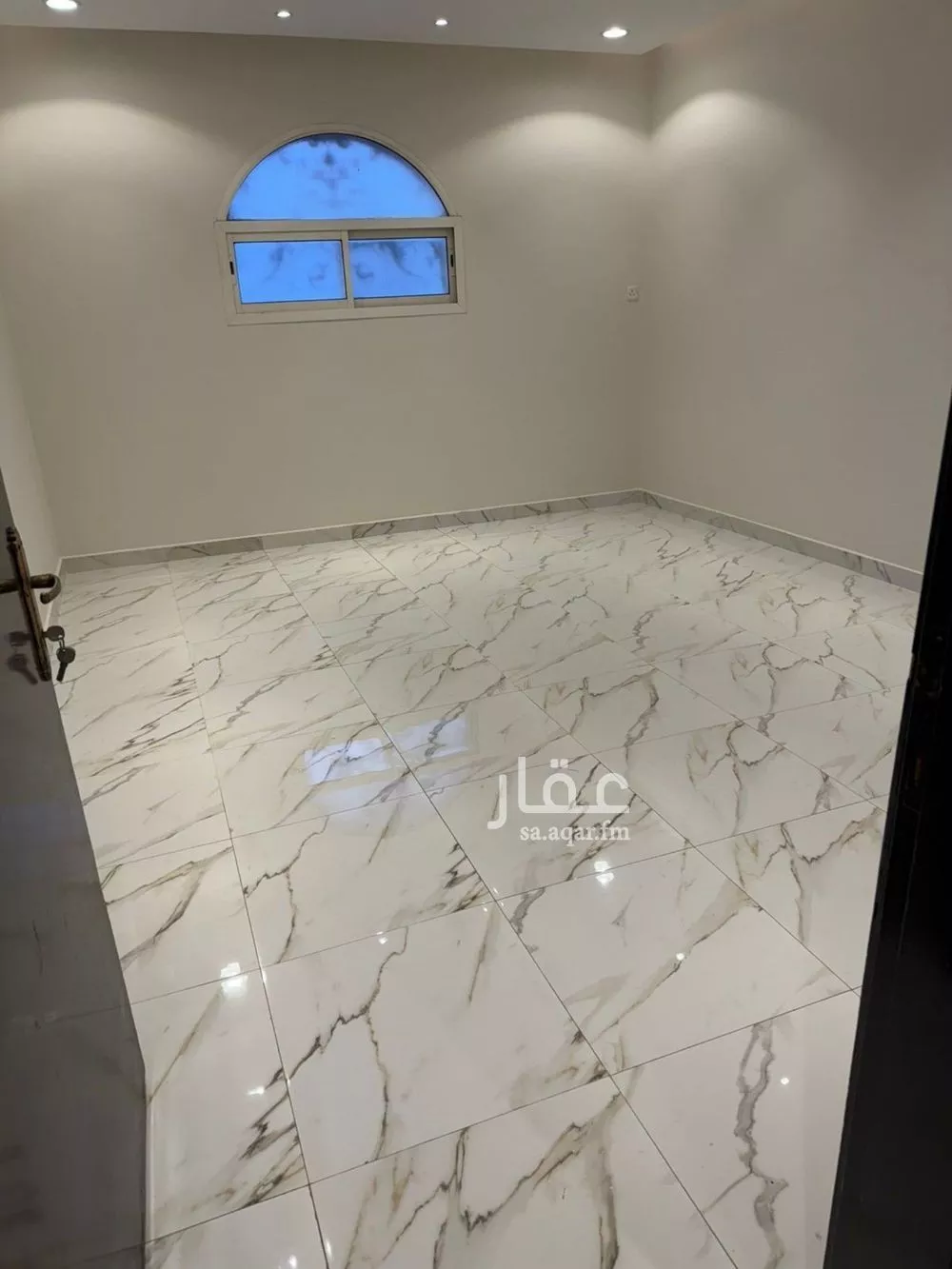 5 bedroom floor in Al Yarmouk 1