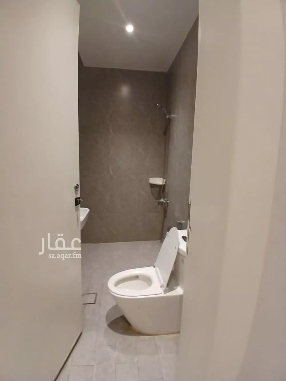 3 bedroom floor in Al Yarmouk 2