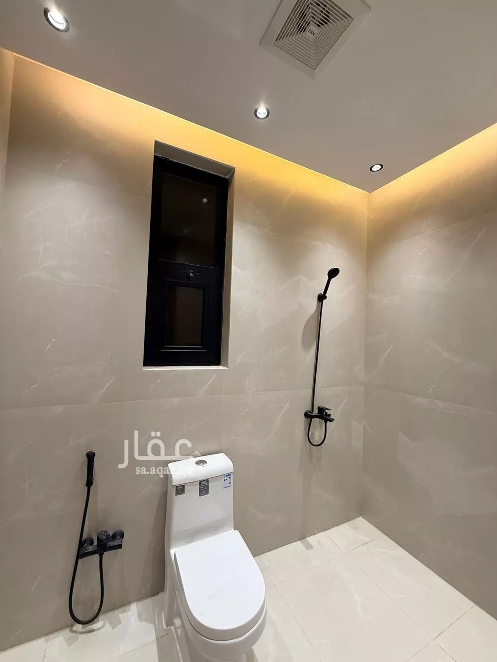 4 bedroom apartment in Dhahrat Laban 4