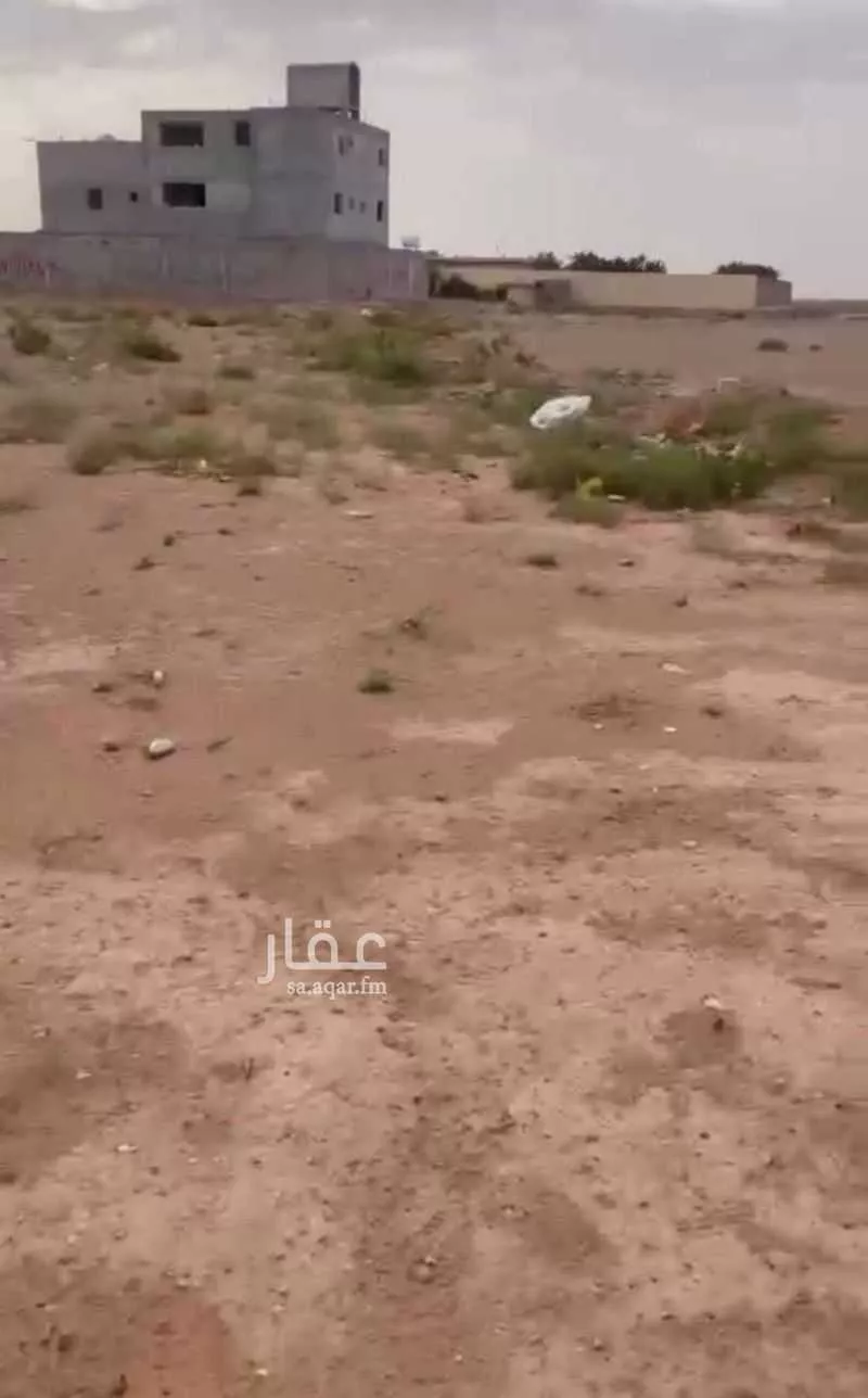 أرض 749 م² في بنبان 2