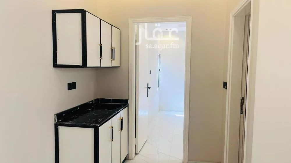 1 bedroom apartment in Al Malaz 2