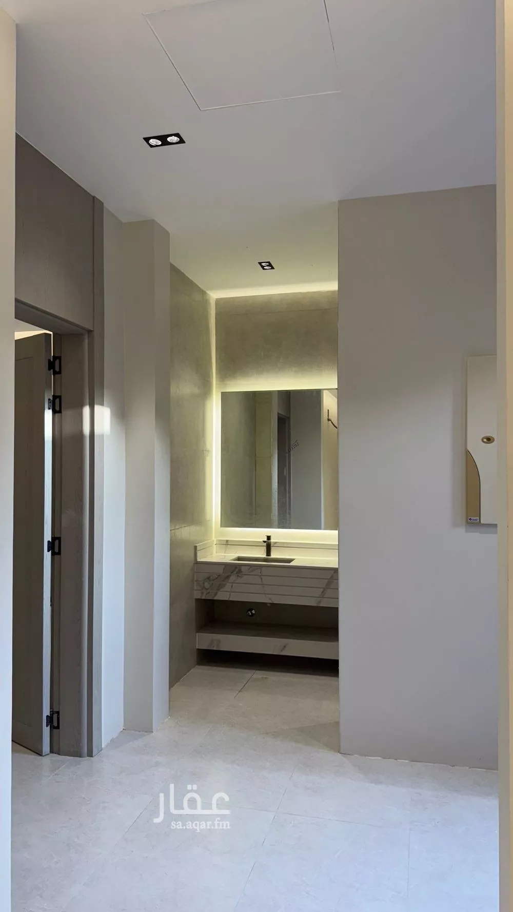 6 bedroom villa in Al Narjis 5