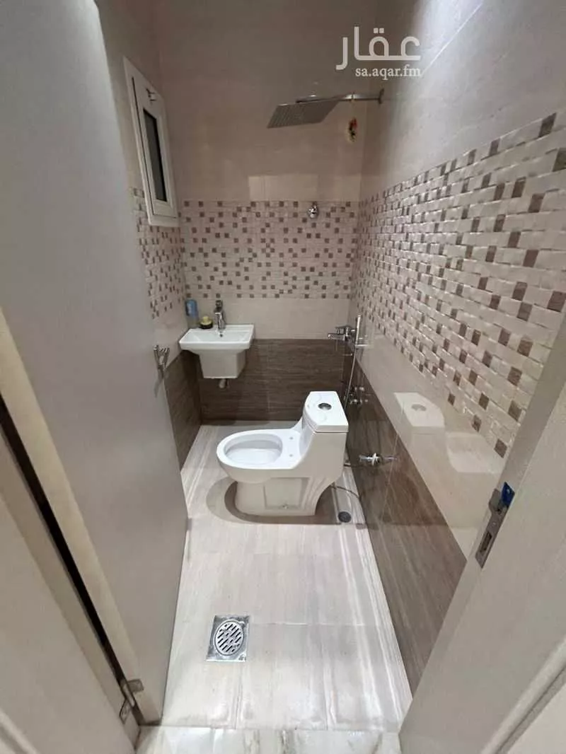 فيلا 6 غرف في النرجس 2