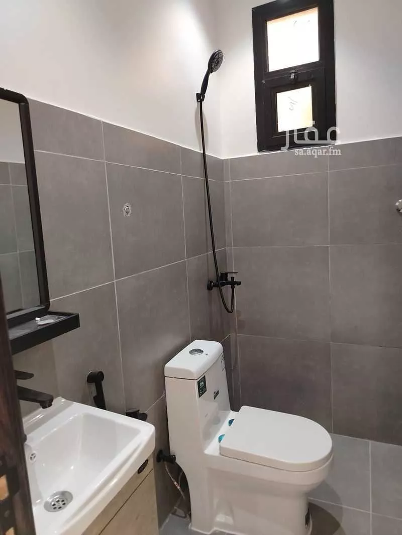 فيلا 4 غرف في الجنادرية 3